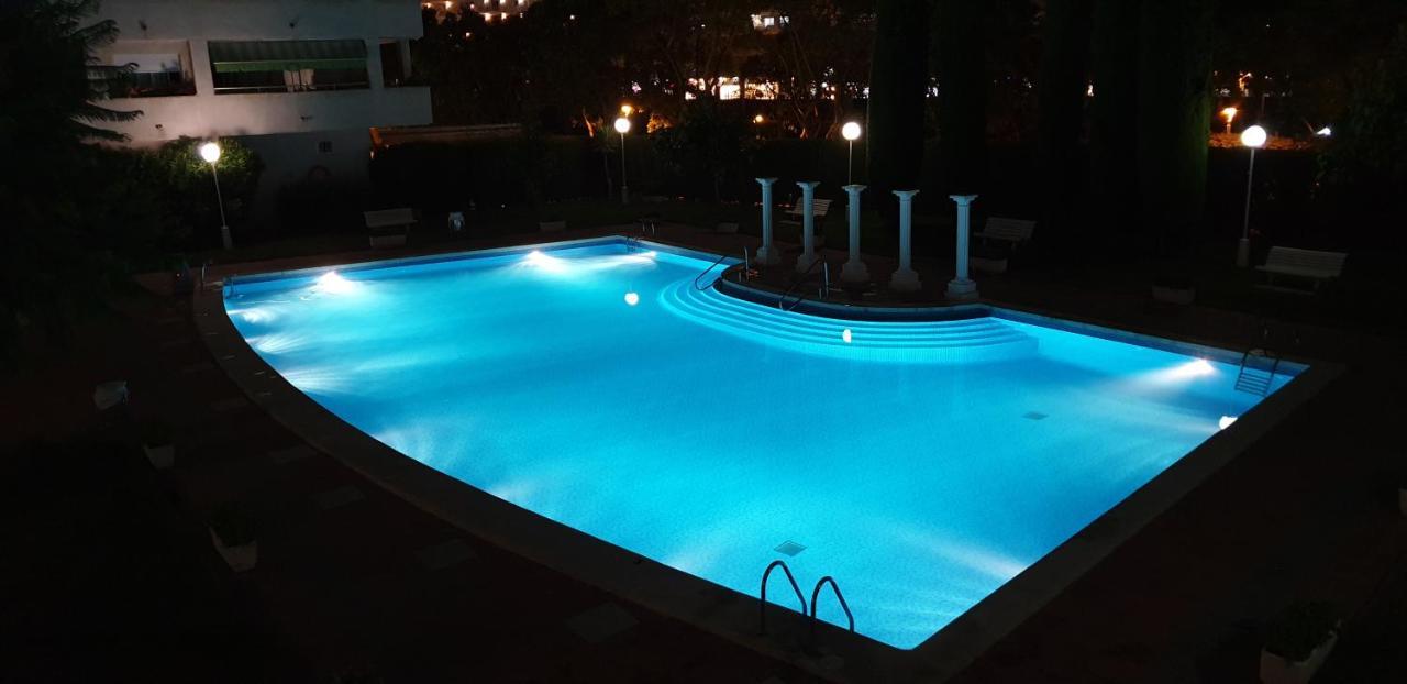 Apartment Center Salou Near Port Aventura Exterior photo