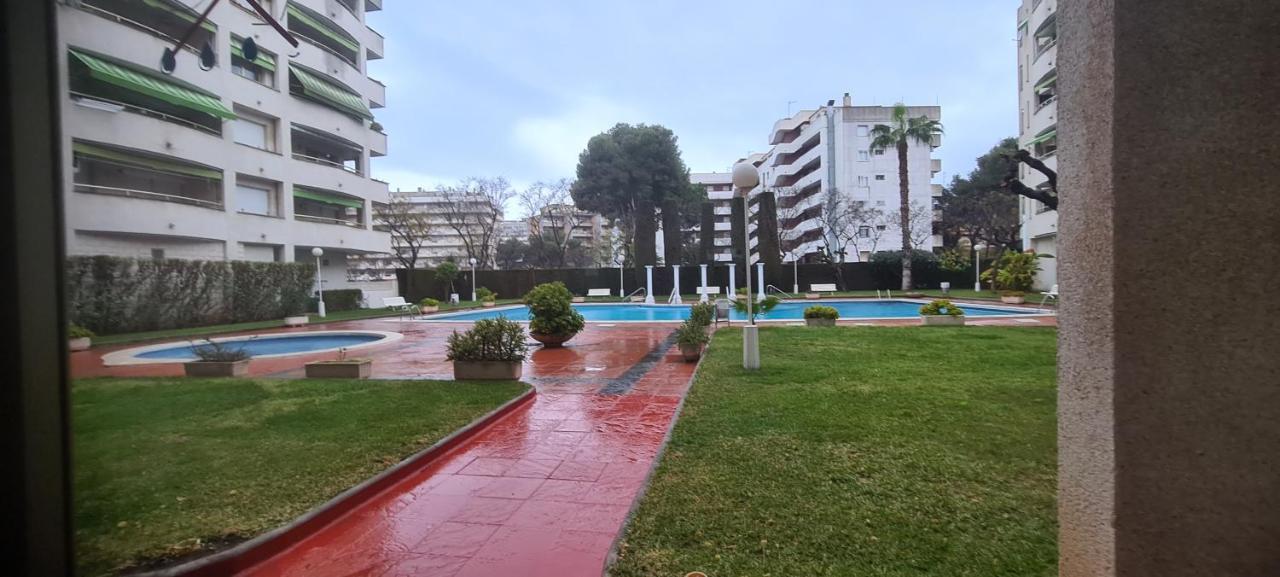 Apartment Center Salou Near Port Aventura Exterior photo