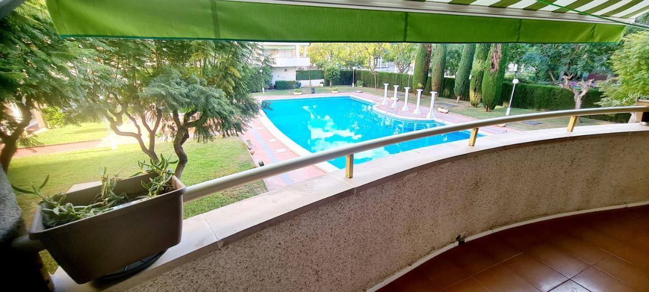 Apartment Center Salou Near Port Aventura Exterior photo